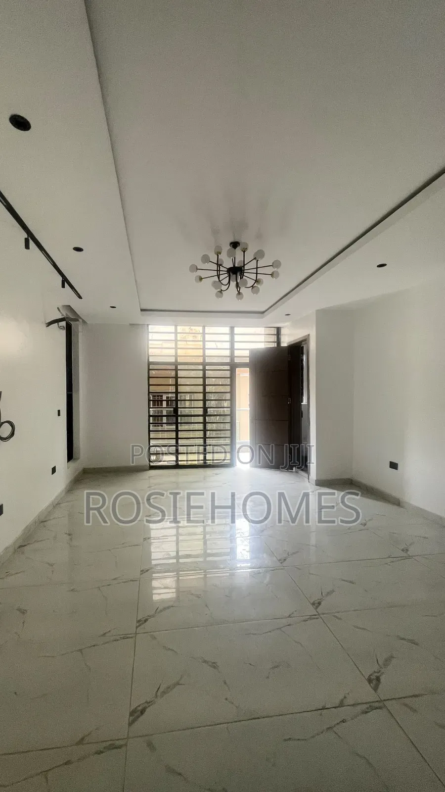 3bdrm Apartment in Oniru, Saka Tinubu for rent