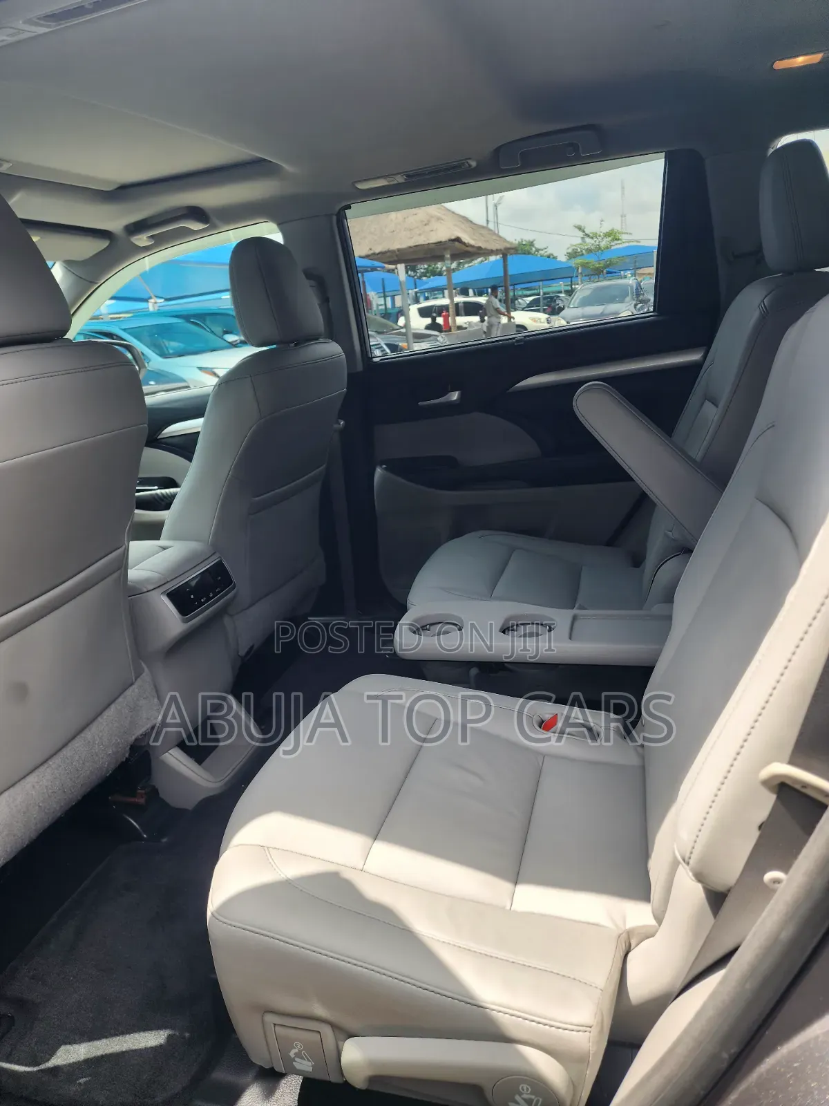 Toyota Highlander XLE 4x2 V6 (3.5L 6cyl 8A) 2018 Black