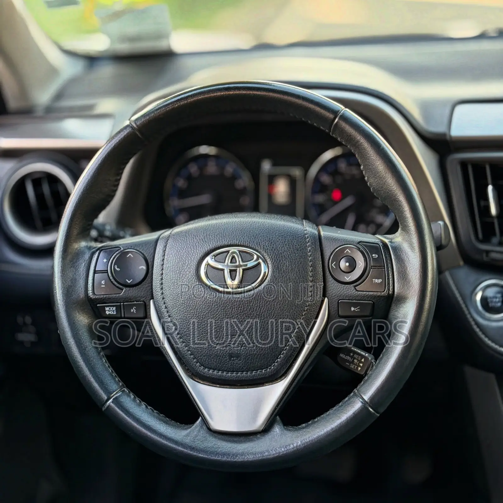 Toyota RAV4 Limited FWD (2.5L 4cyl 6A) 2016 White