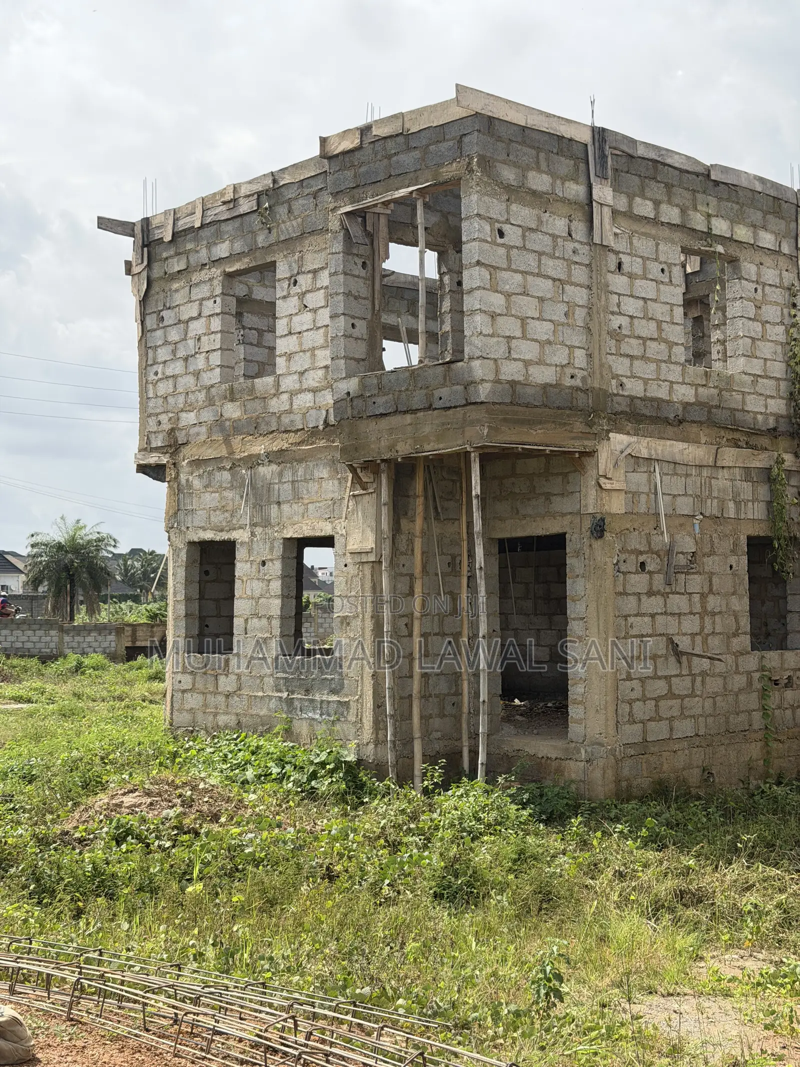5bdrm Duplex in Lenzo Pacific, Pyakasa for sale