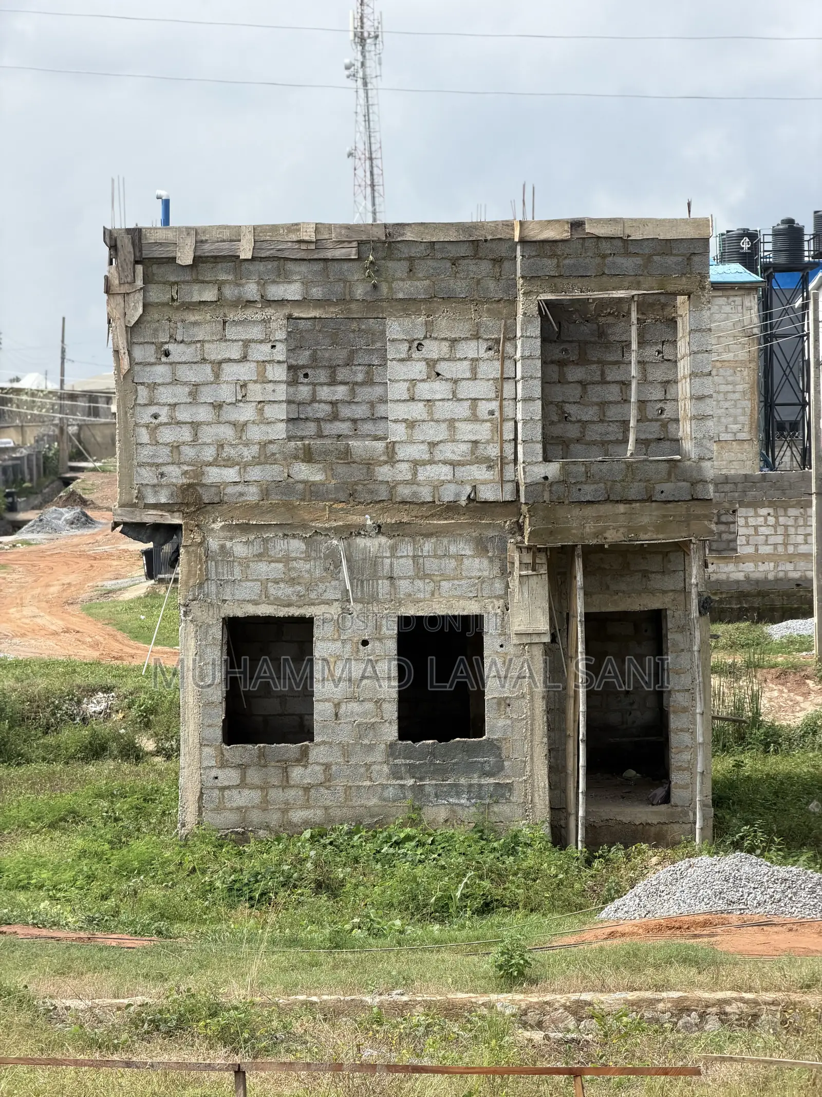 5bdrm Duplex in Lenzo Pacific, Pyakasa for sale