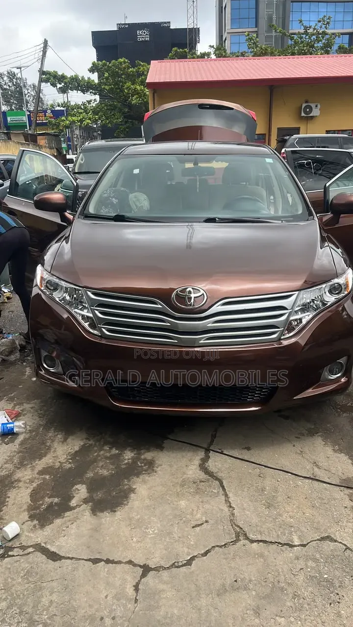 Toyota Venza 2010 Brown
