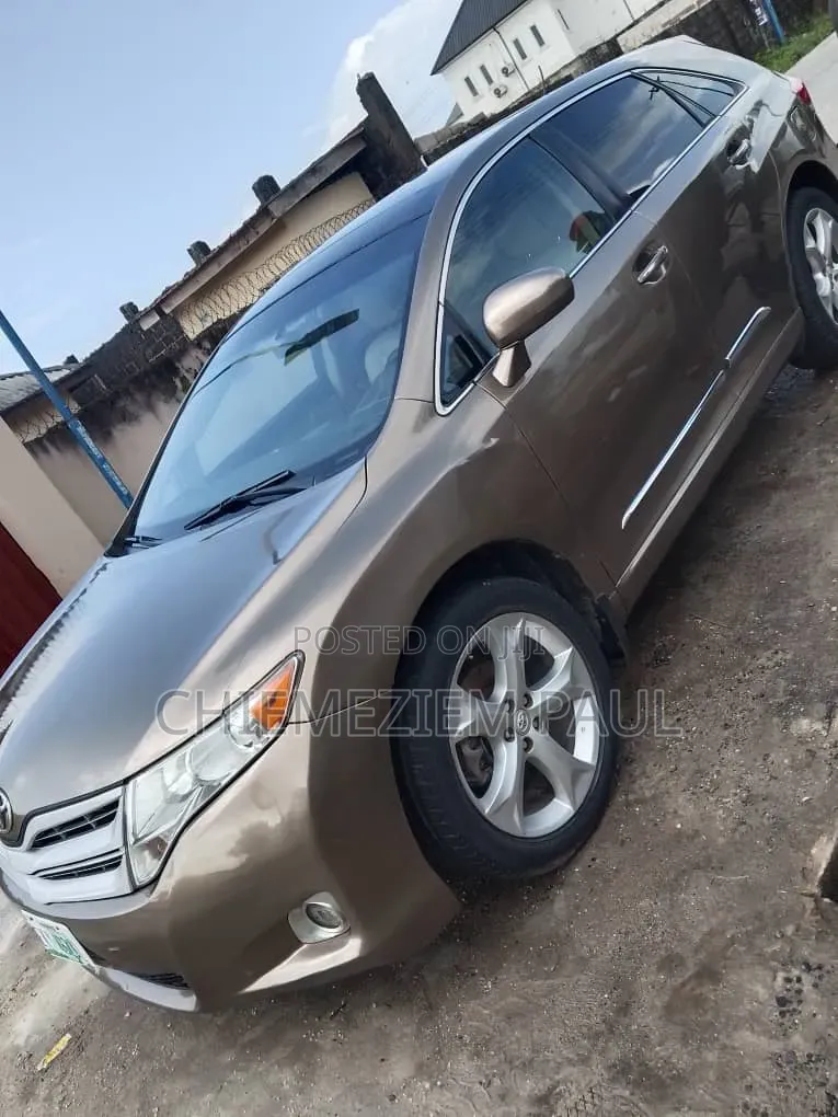 Toyota Venza 2011 Brown