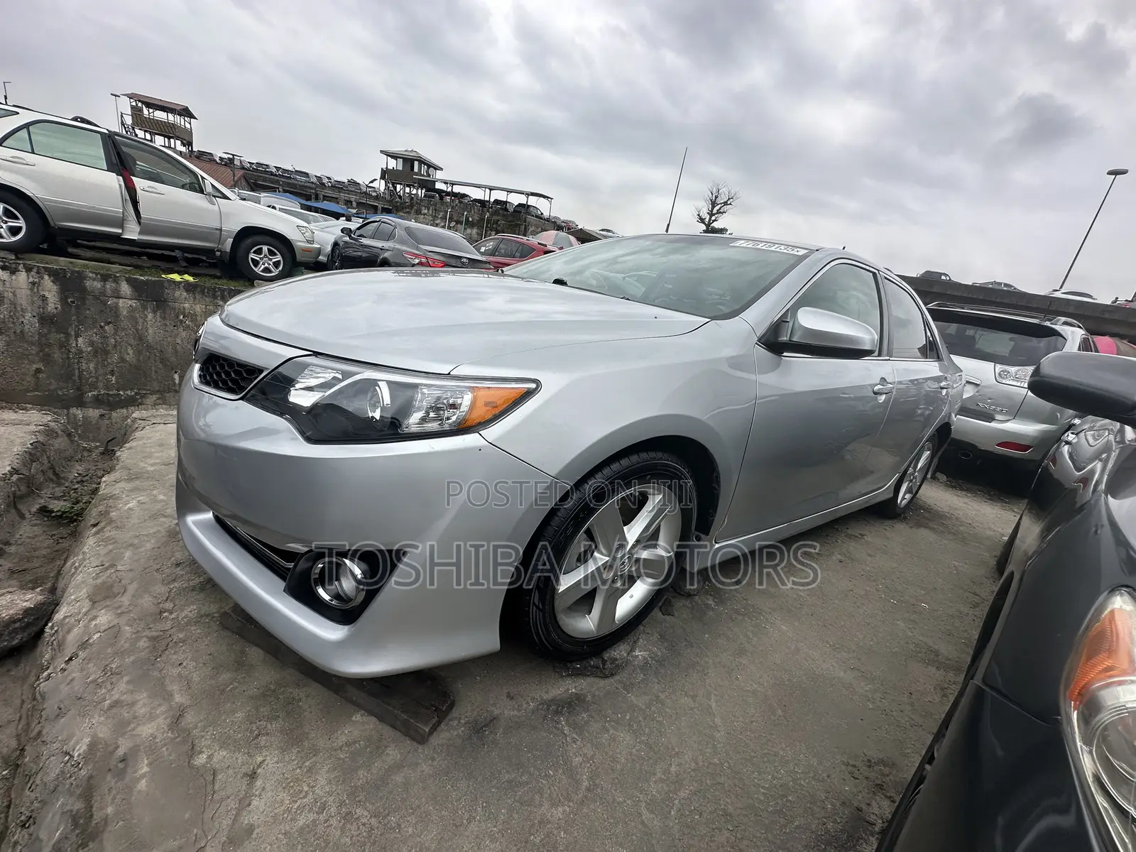 Toyota Camry SE 4dr Sedan (2.5L 4cyl 6A) 2014 Silver