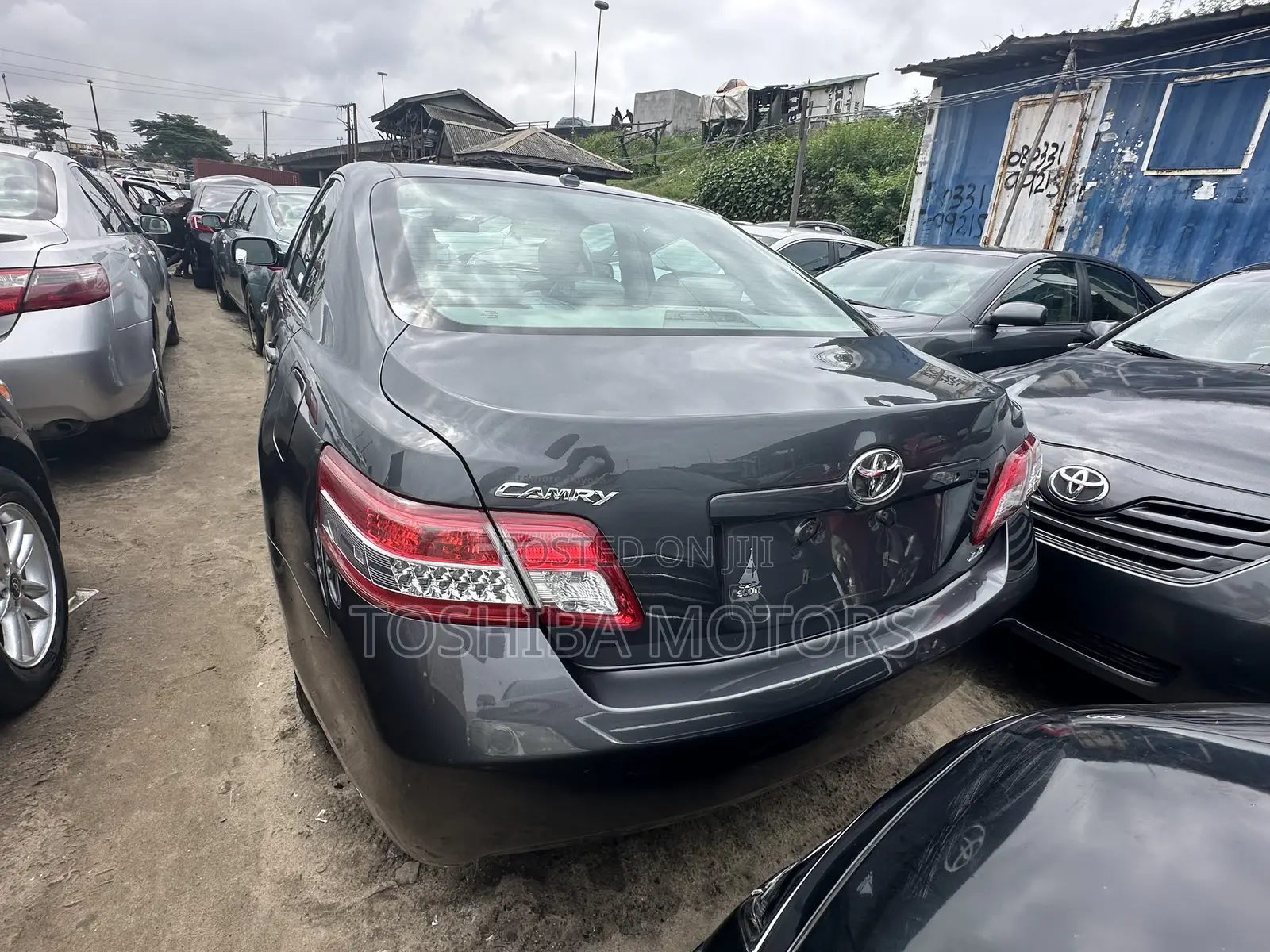 Toyota Camry LE 4dr Sedan (2.5L 4cyl 6AM) 2010 Gray
