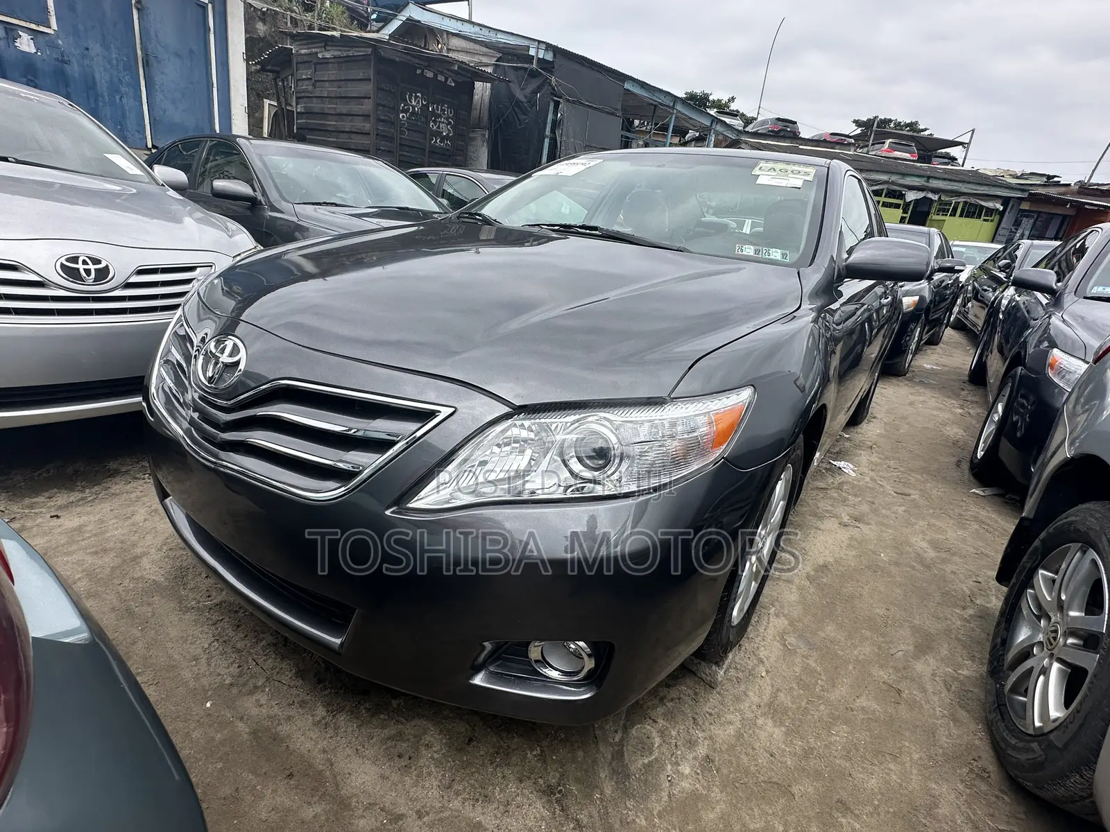 Toyota Camry LE 4dr Sedan (2.5L 4cyl 6AM) 2010 Gray