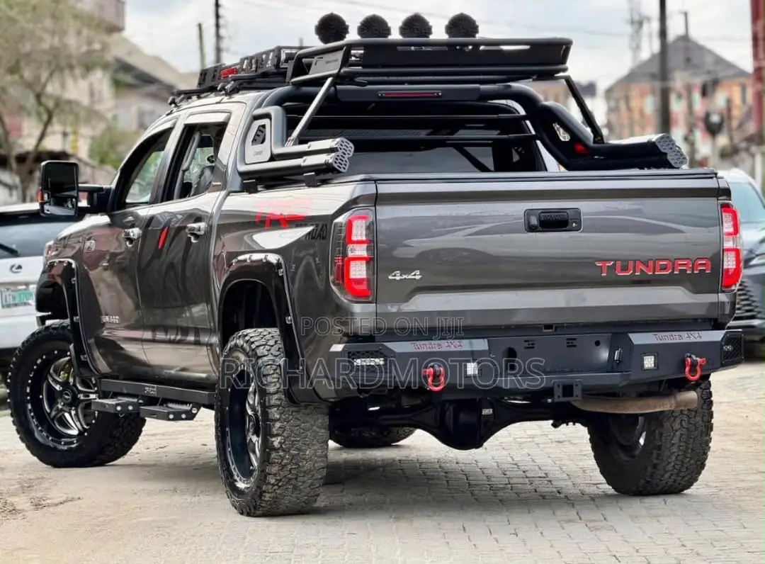 Toyota Tundra 2017 Gray