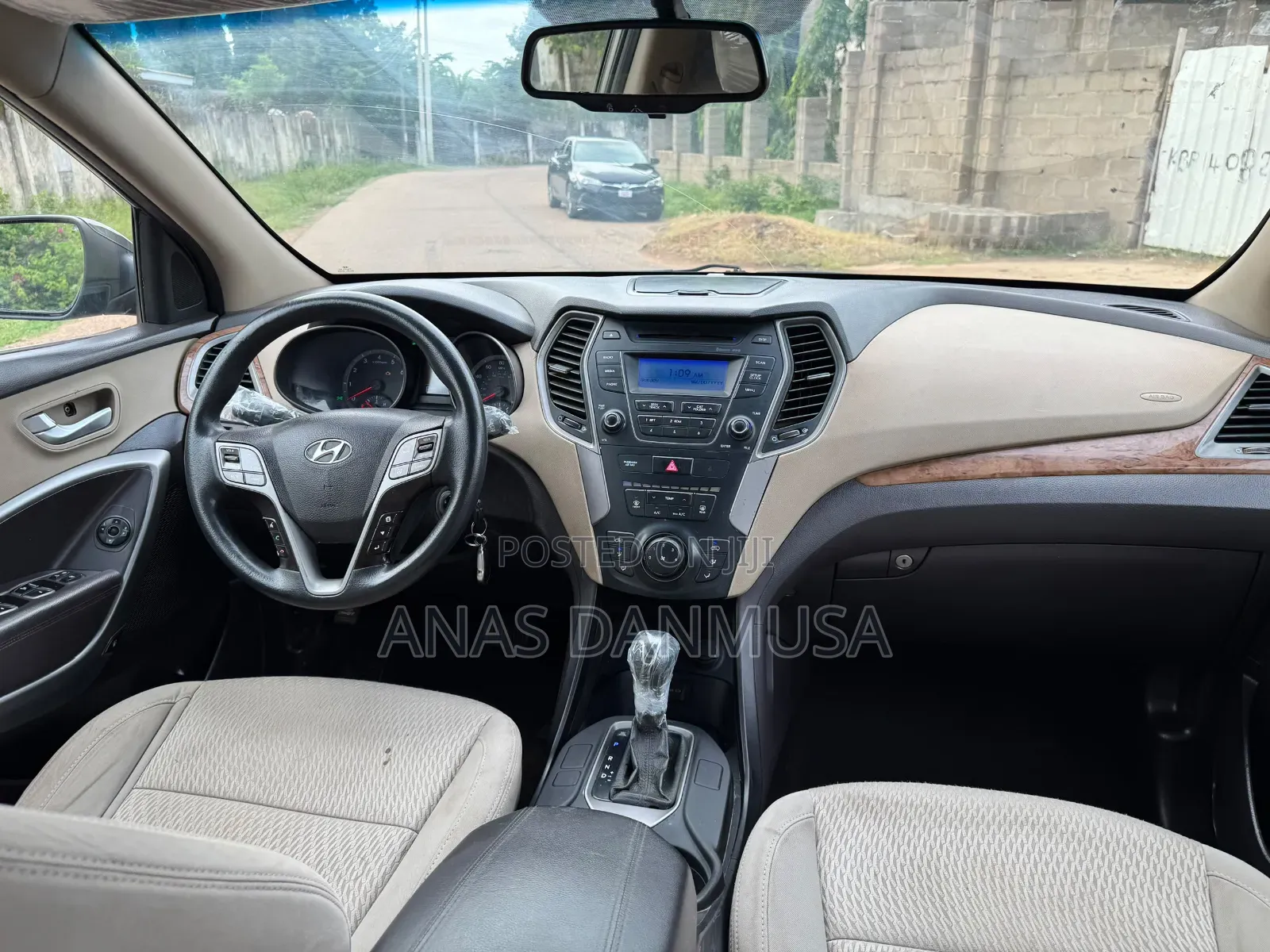 Hyundai Santa Fe 2014 Gold