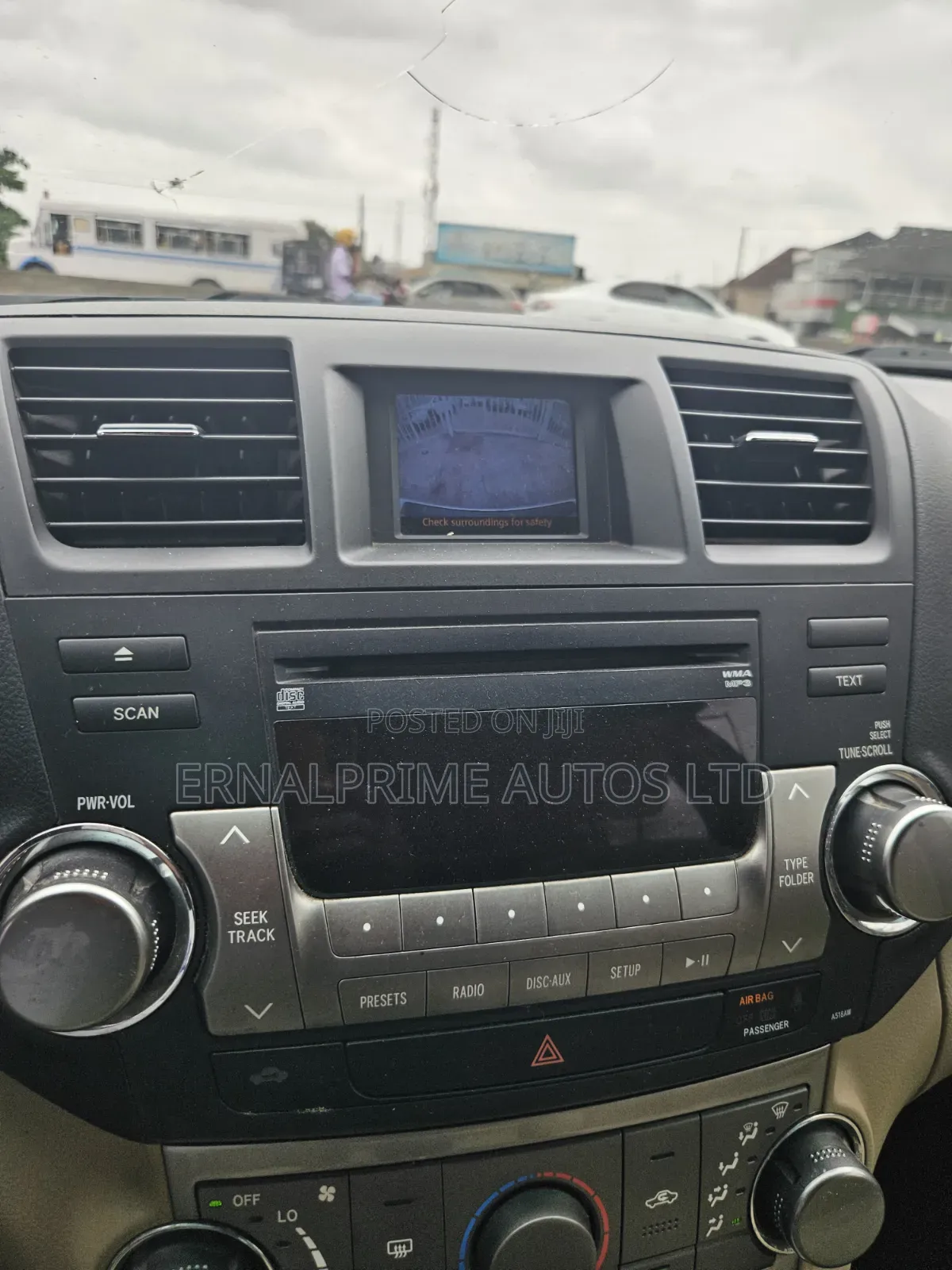 Toyota Highlander SE 2012 White
