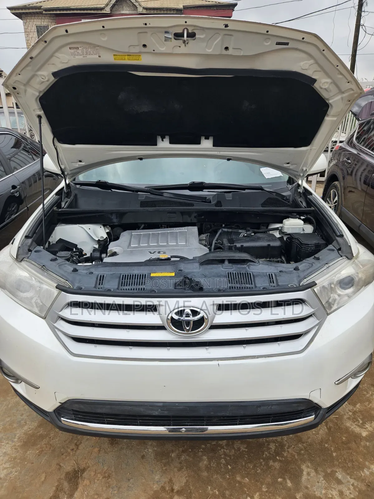 Toyota Highlander SE 2012 White