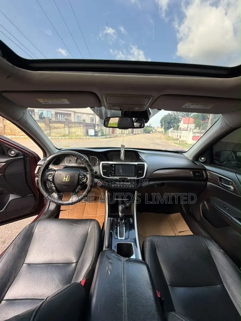 Honda Accord Touring 4dr Sedan FWD (3.5L 6cyl 6A) 2016 Maroon