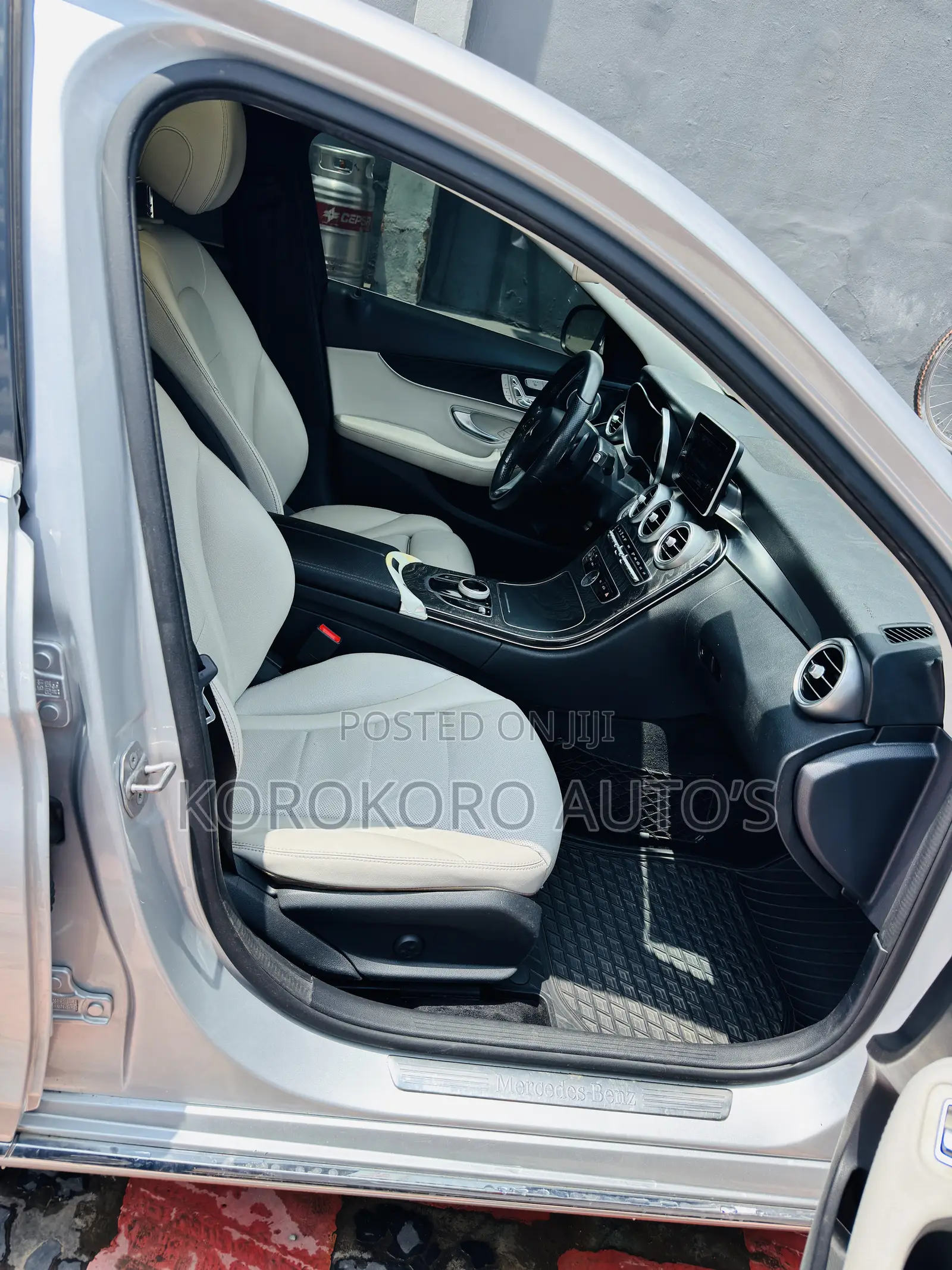 Mercedes-Benz C300 Luxury 4Matic Sedan AWD (2.0L 4cyl 7A) 2016 Silver