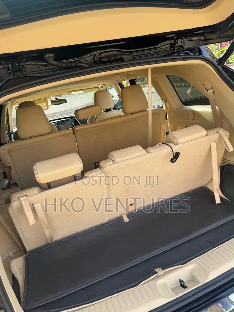 Toyota Highlander XLE V6 4x4 (3.5L 6cyl 6A) 2016 Black