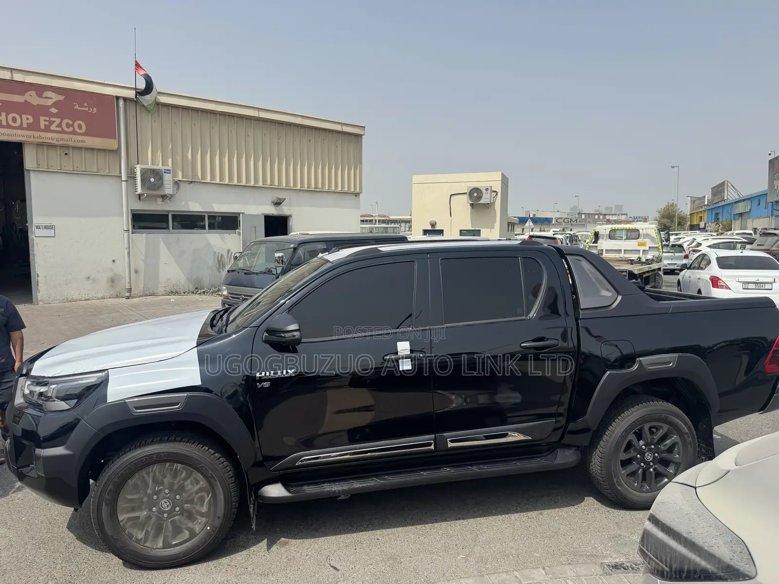 New Toyota Hilux SR5+ 2026 Black