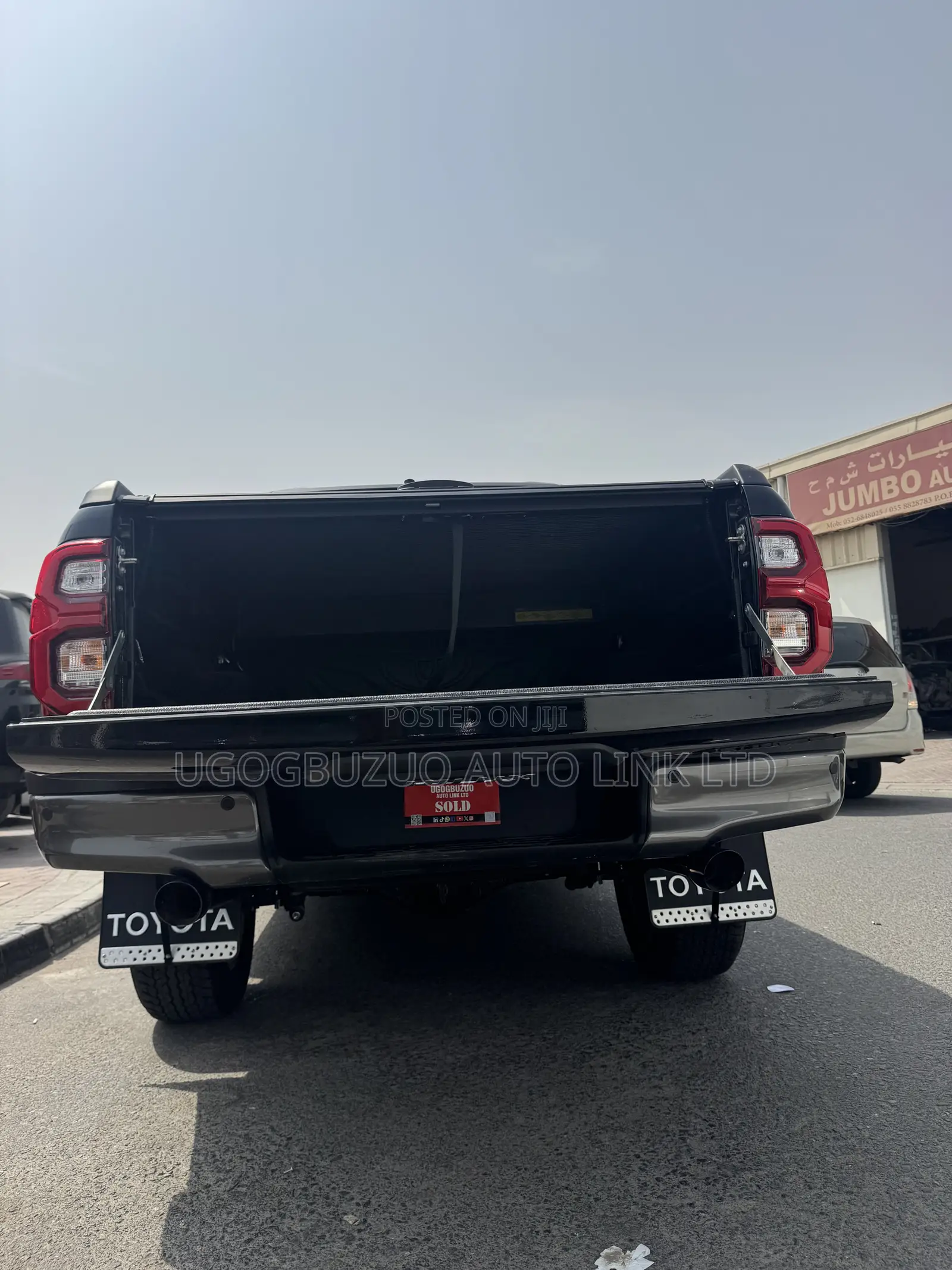 New Toyota Hilux SR5+ 2026 Black