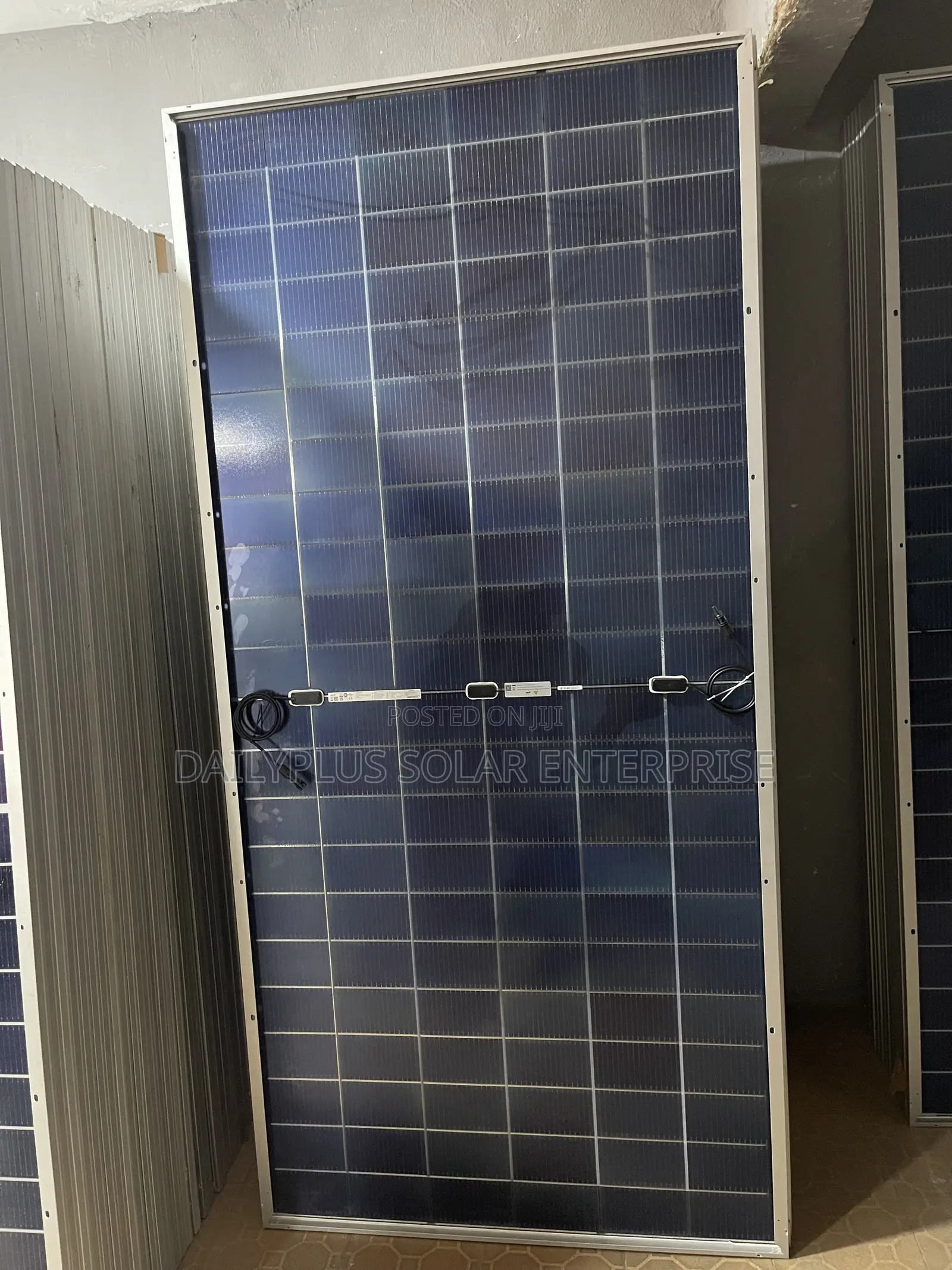 JINKO 700Watts 16 Busbar Byfacial Solar Panels