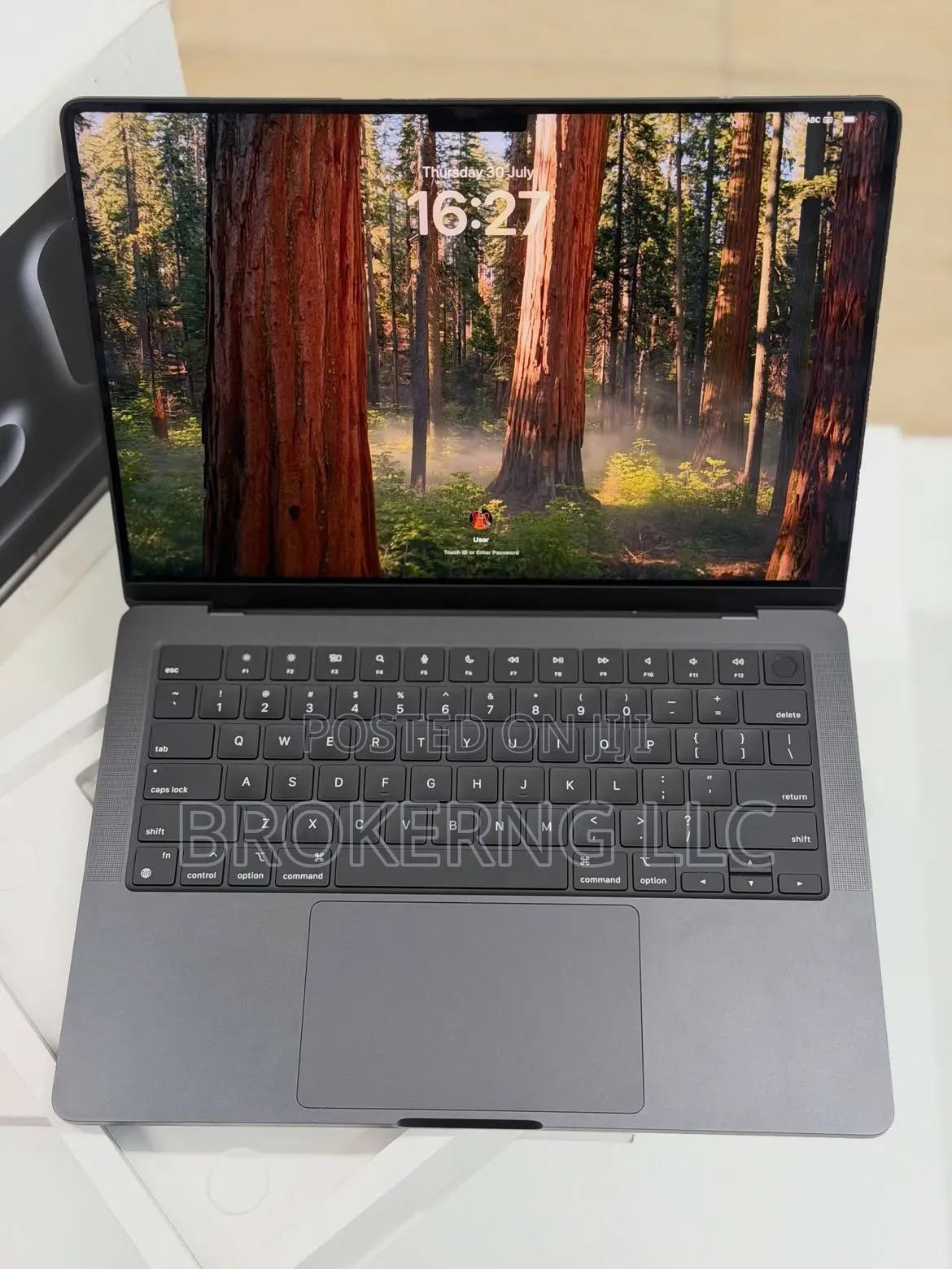 New Laptop Apple MacBook Pro 2024 M4 24GB Apple M4 SSD 1T