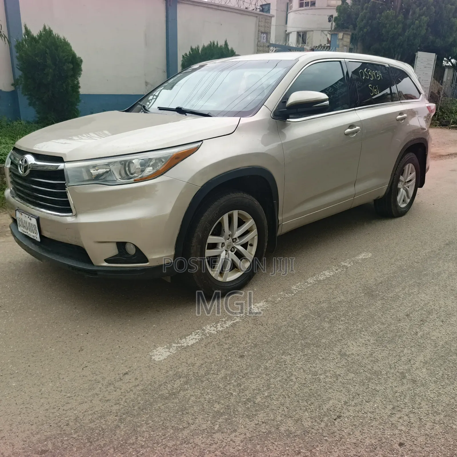 Toyota Highlander 2014 Gold