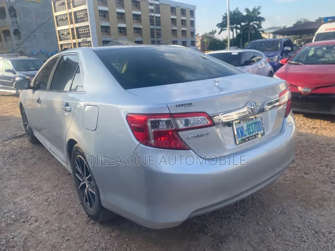 Toyota Camry 2014 Silver