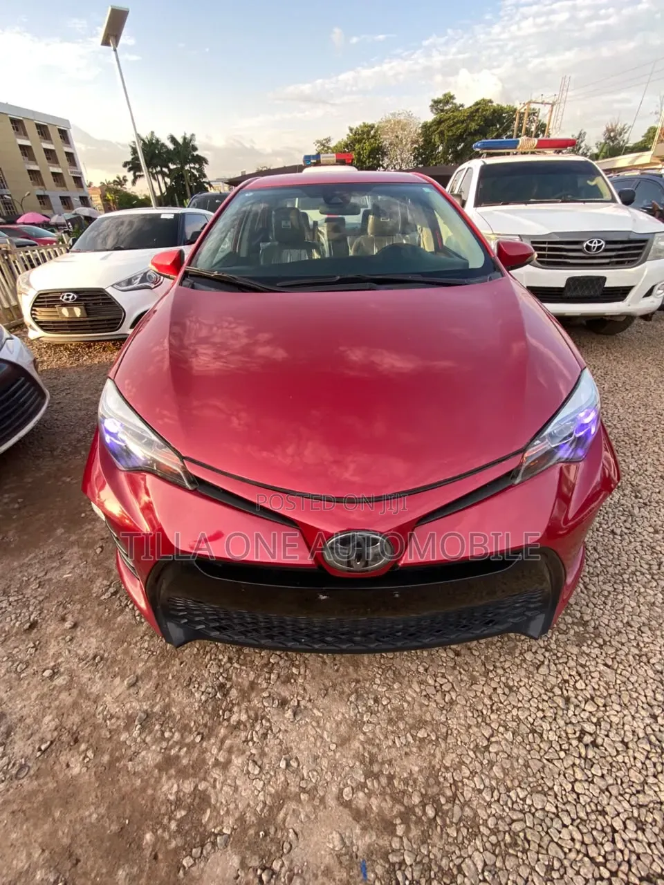 Toyota Corolla LE ECO w/Package 1 4dr Sedan (1.8L 4cyl CVT) 2017 Red