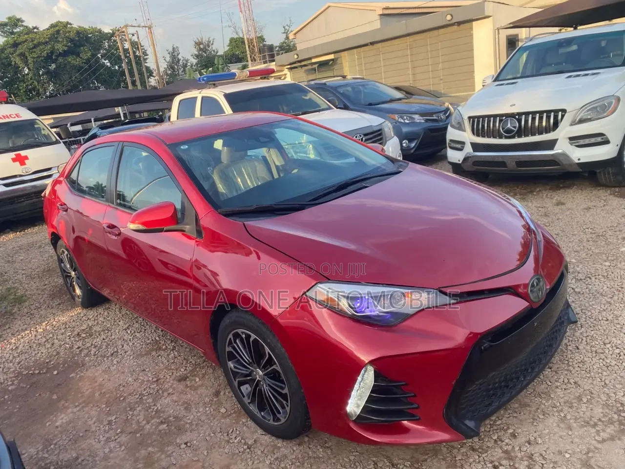 Toyota Corolla LE ECO w/Package 1 4dr Sedan (1.8L 4cyl CVT) 2017 Red