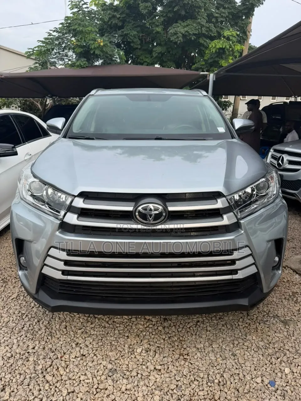 Toyota Highlander XLE 4dr SUV AWD (3.5L 6cyl 6A) 2015 Silver