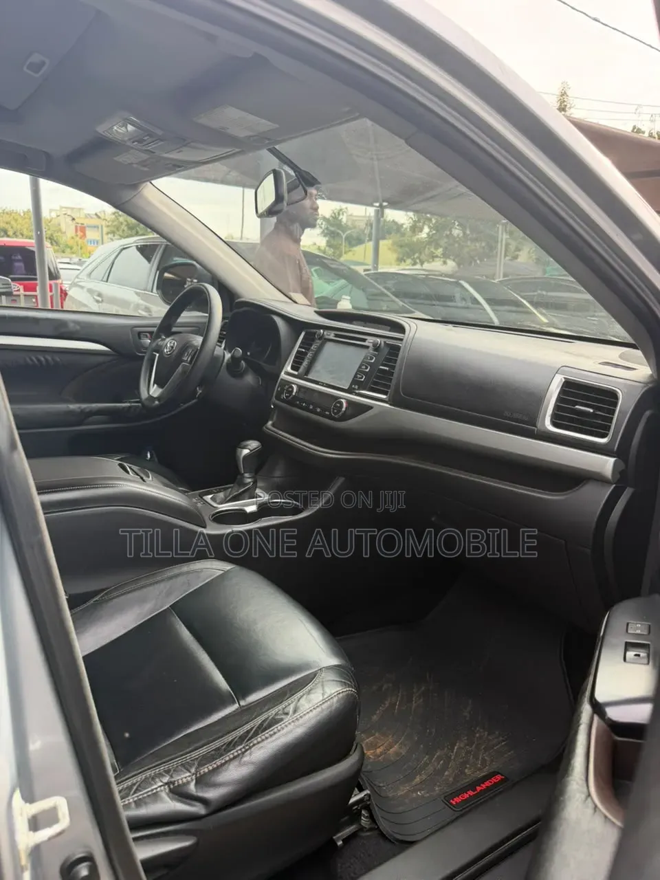 Toyota Highlander XLE 4dr SUV AWD (3.5L 6cyl 6A) 2015 Silver
