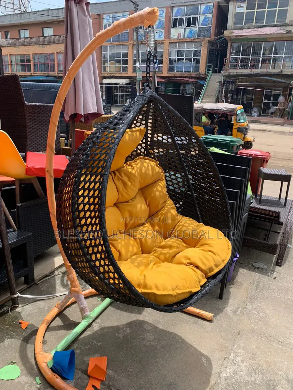 Luxury Outdoor Hanging Egg Chair (Swing Chair)