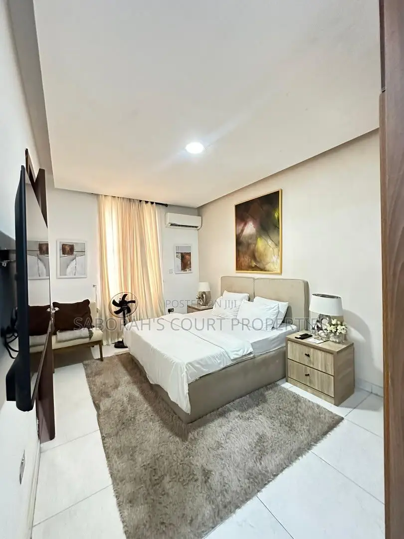 Furnished 3bdrm Apartment in Banana Island for sale