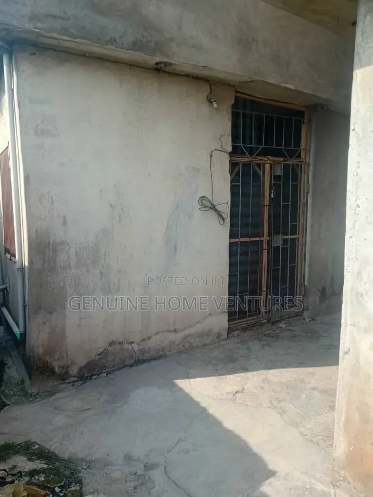 8bdrm Block of Flats in Agric for sale