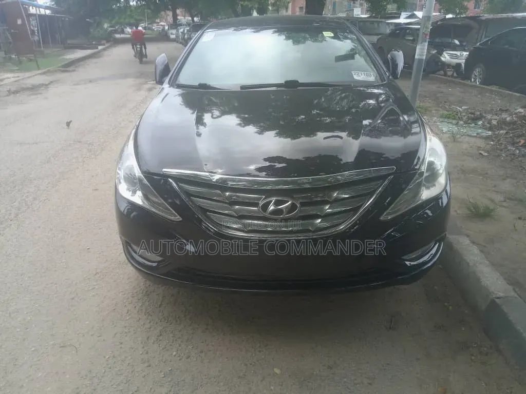 Hyundai Sonata 2013 Black