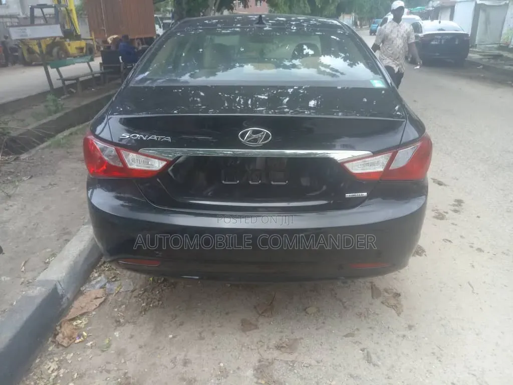 Hyundai Sonata 2013 Black