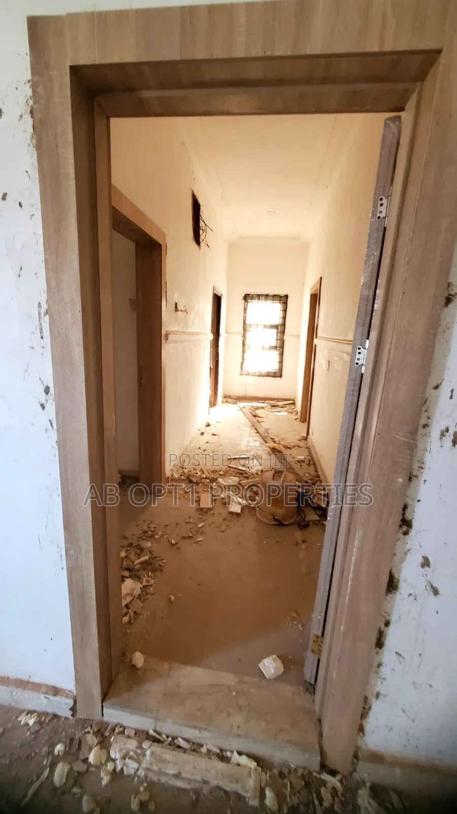 3bdrm Bungalow in Sapele Road, Benin City for sale