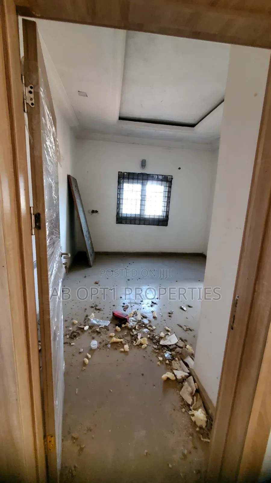 3bdrm Bungalow in Sapele Road, Benin City for sale