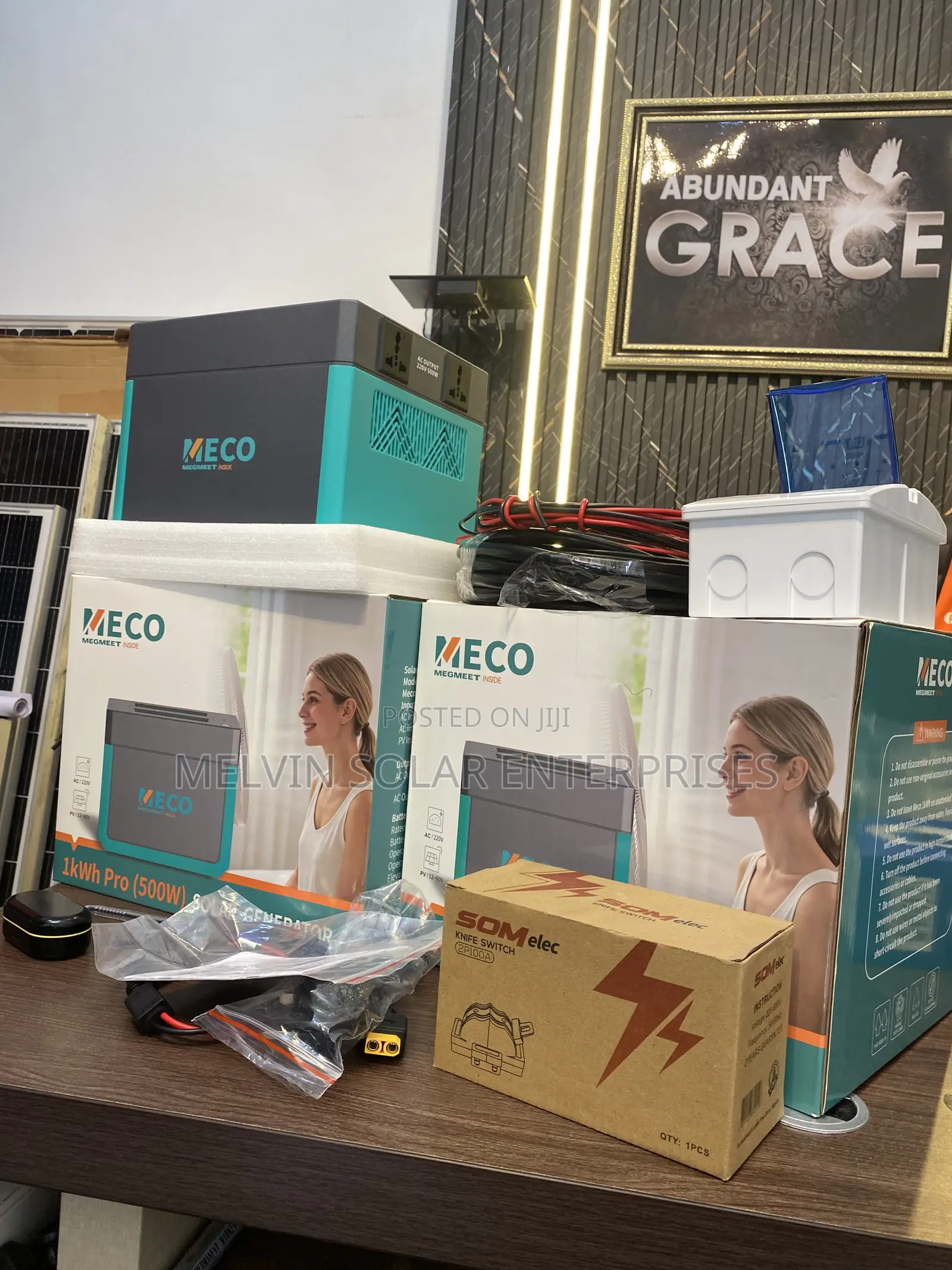 1KWH PRO 500watt MECO Solar Generator Available in Store Now Dm