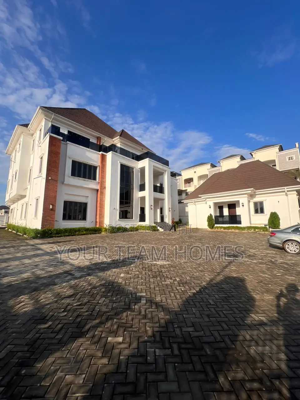 7bdrm Mansion in Guzape for sale