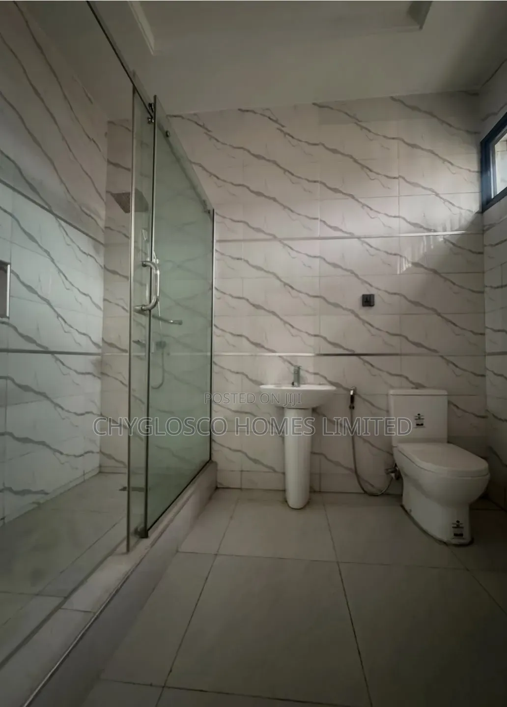 Furnished 4bdrm Duplex in New Layout for sale