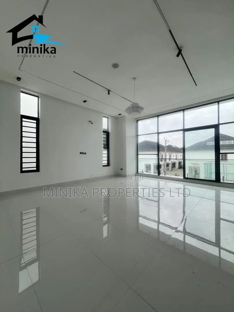 4bdrm Duplex in Orchid Road, Ikota for sale
