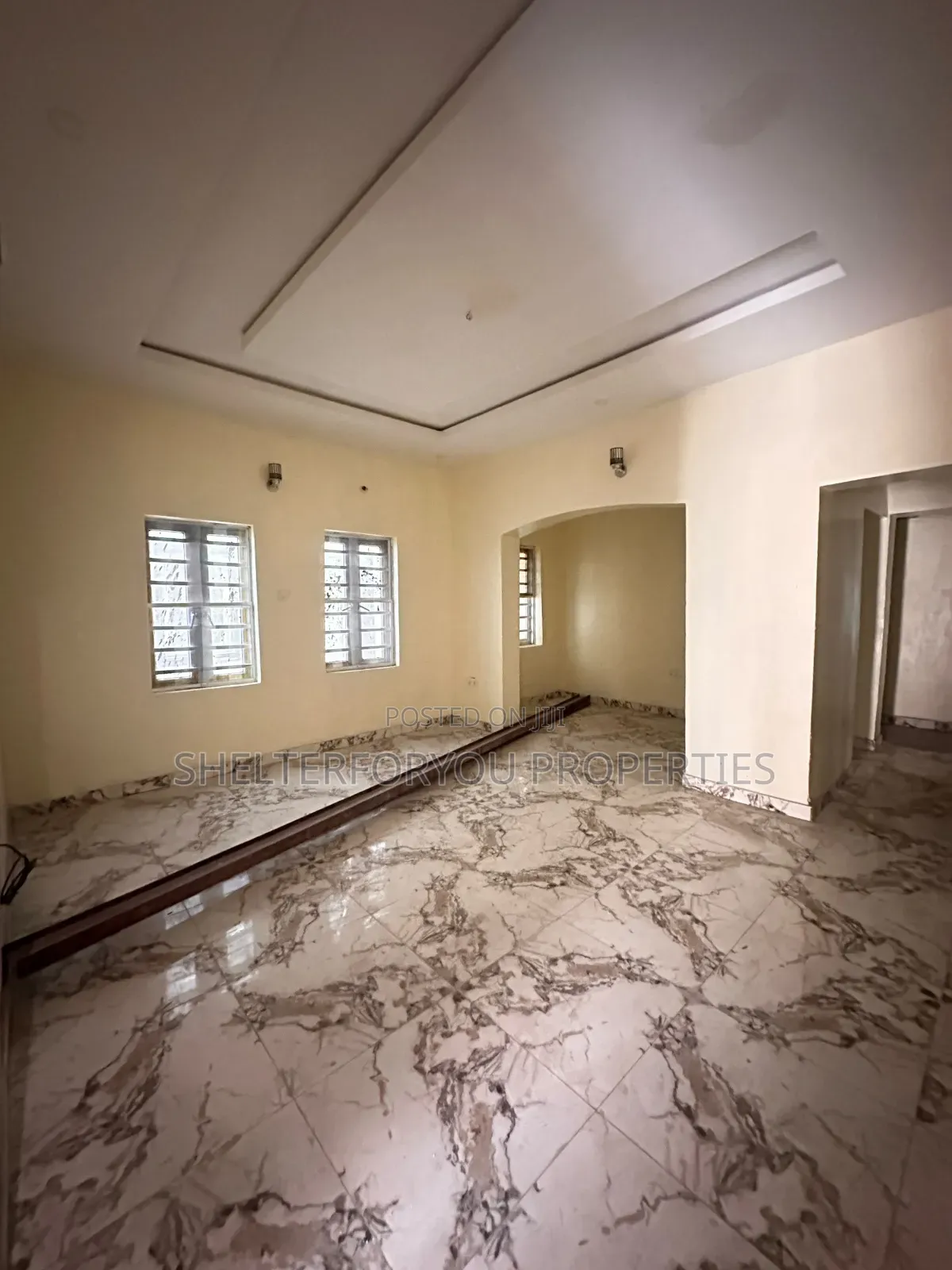 3bdrm Apartment in Lekki Expressway for rent