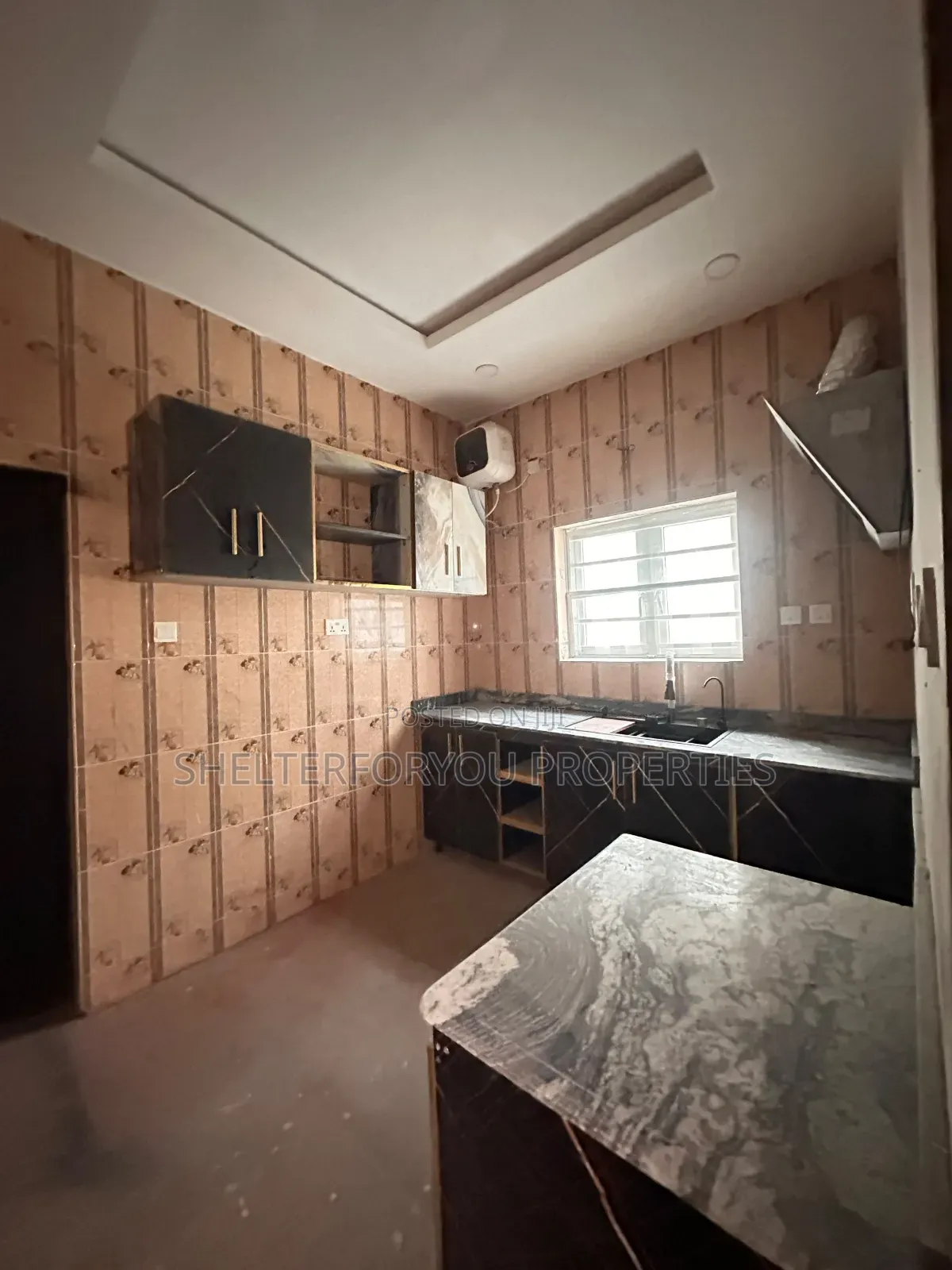 3bdrm Apartment in Lekki Expressway for rent
