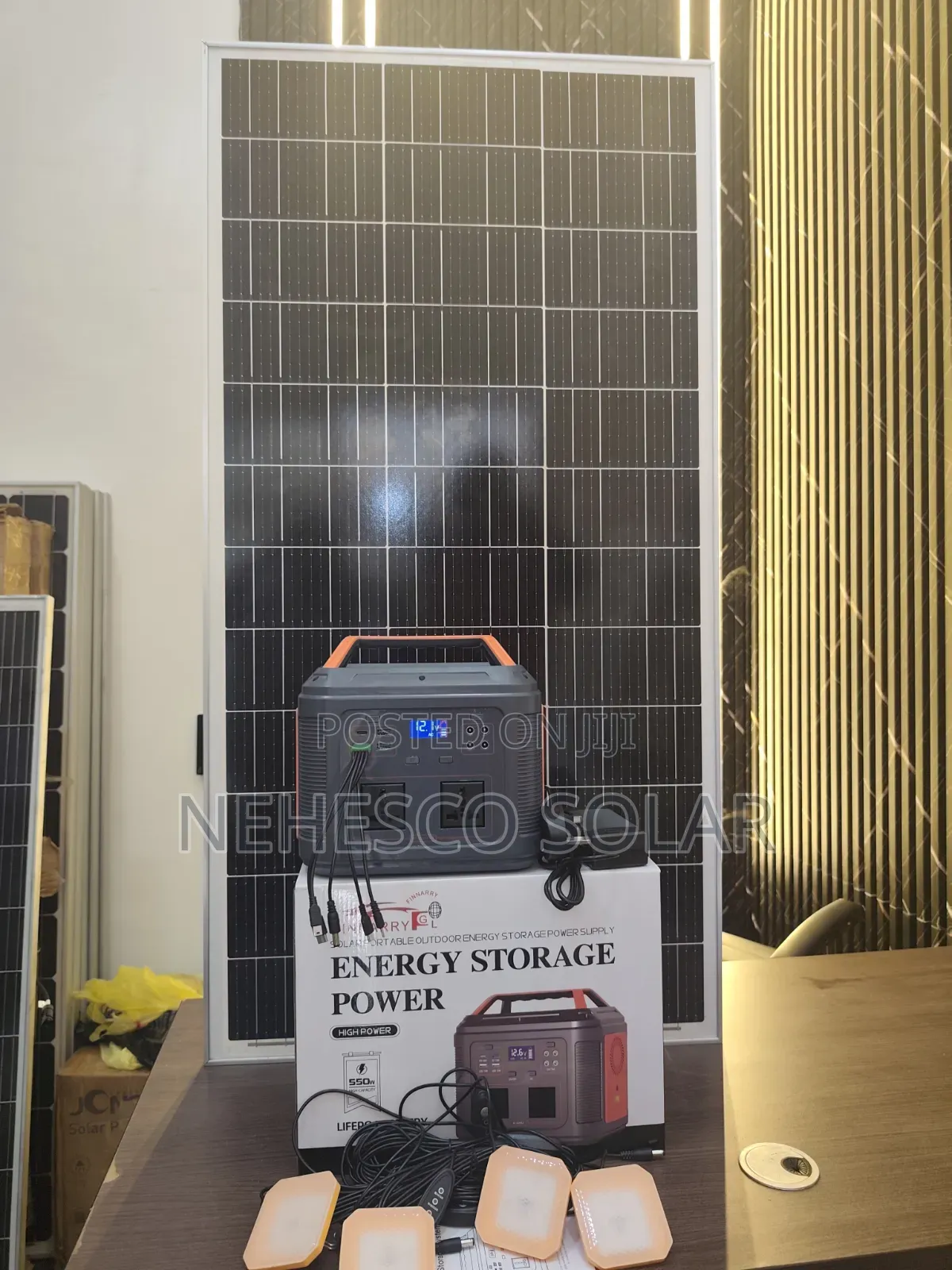 550W Solar Generator for TV, Fan, Laptop Phone Charging
