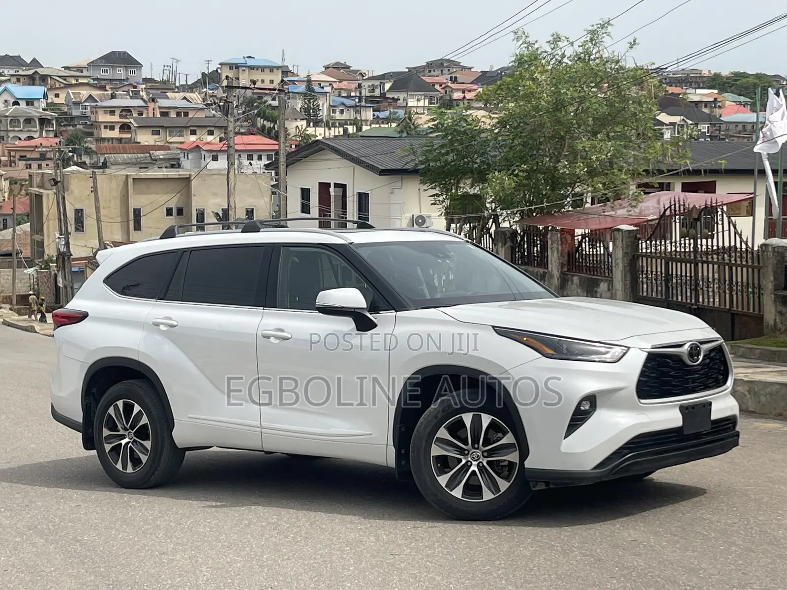 Toyota Highlander XLE 2021 White