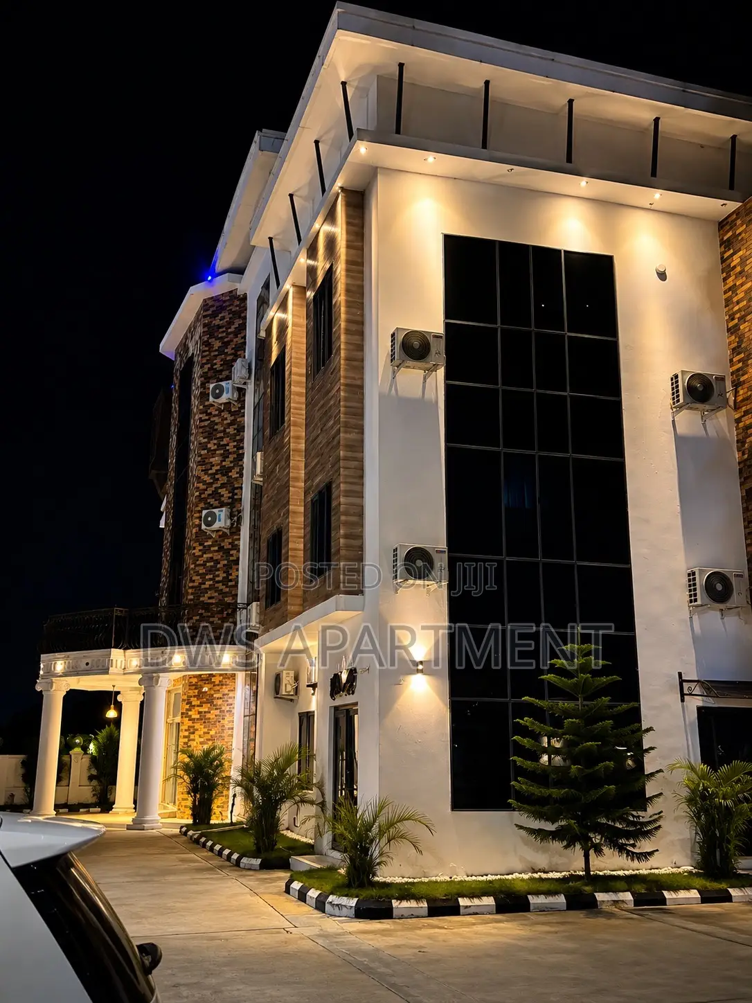 Single Room Premium Hotel Lodge in Abraka for Reservations