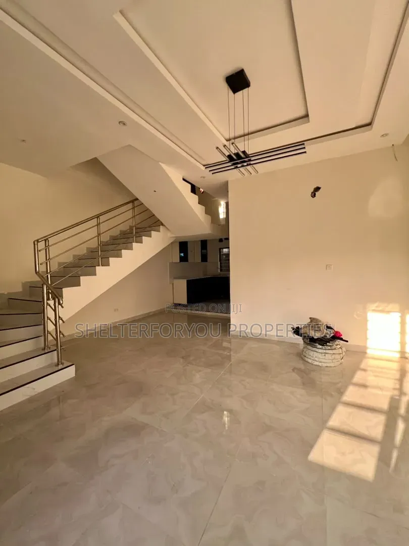 4bdrm Duplex in Lekki Phase 1 for sale