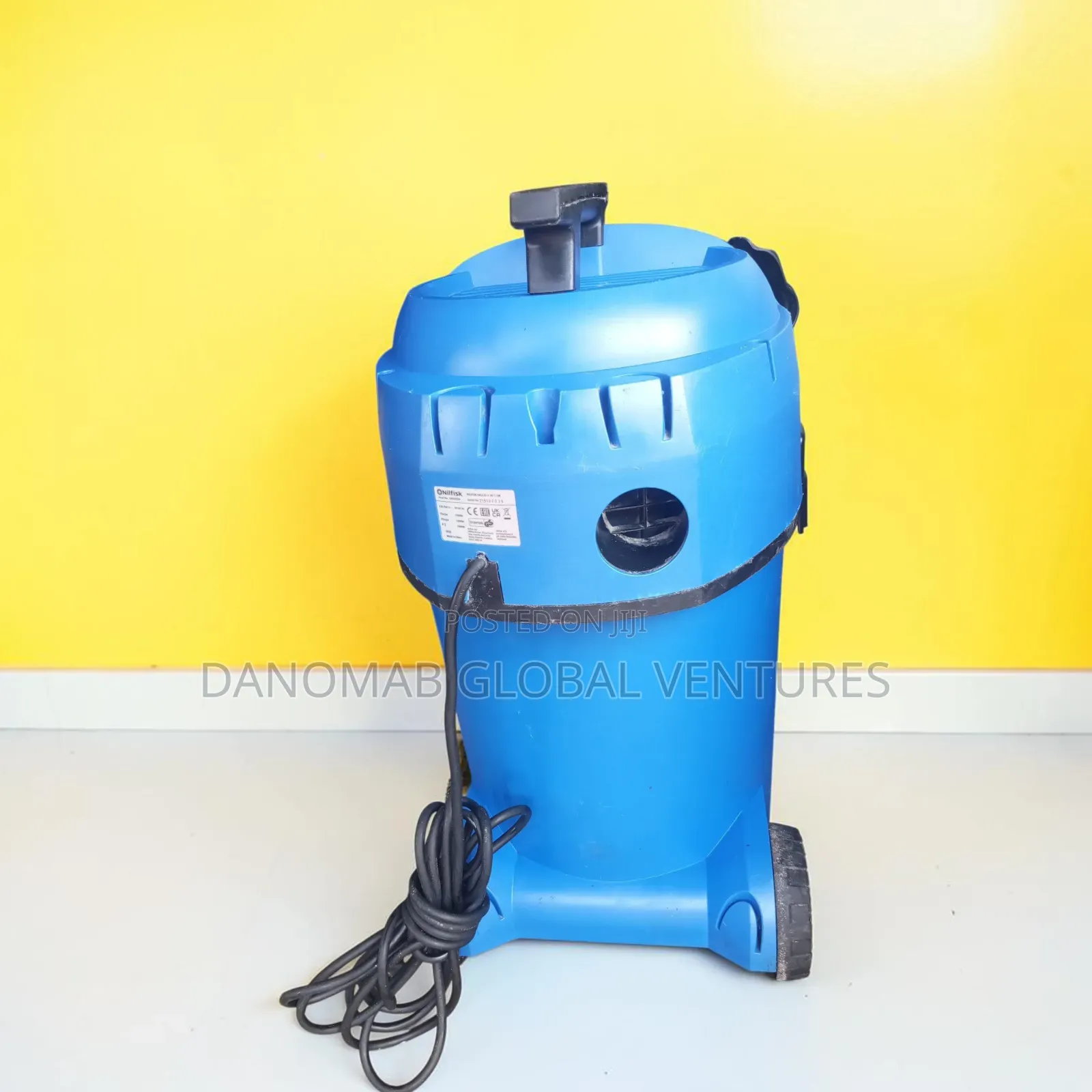 Nilfisk Multi 11 30T Industrial Wet and Dry Vacuum Cleaner With Blower