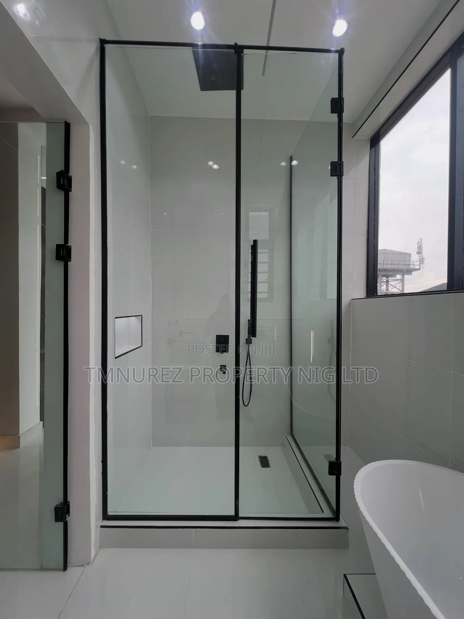 4bdrm Duplex in Chevron for sale