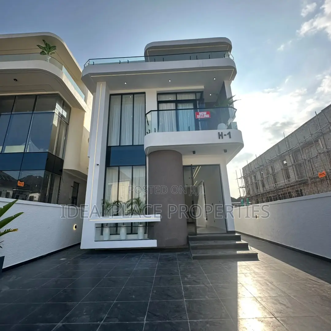5bdrm Duplex in Lekki for sale