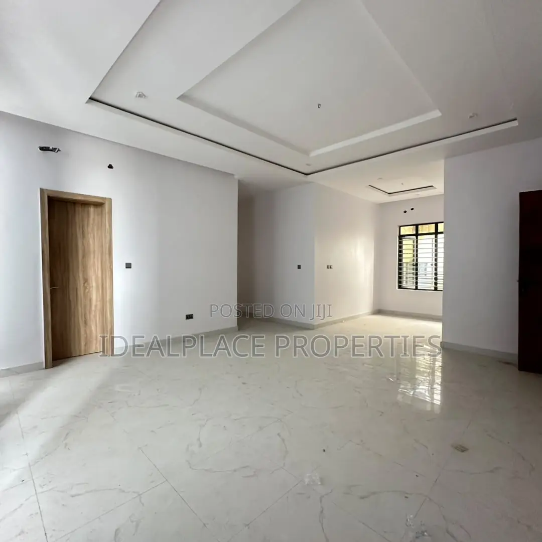 3bdrm Apartment in Ajah for sale
