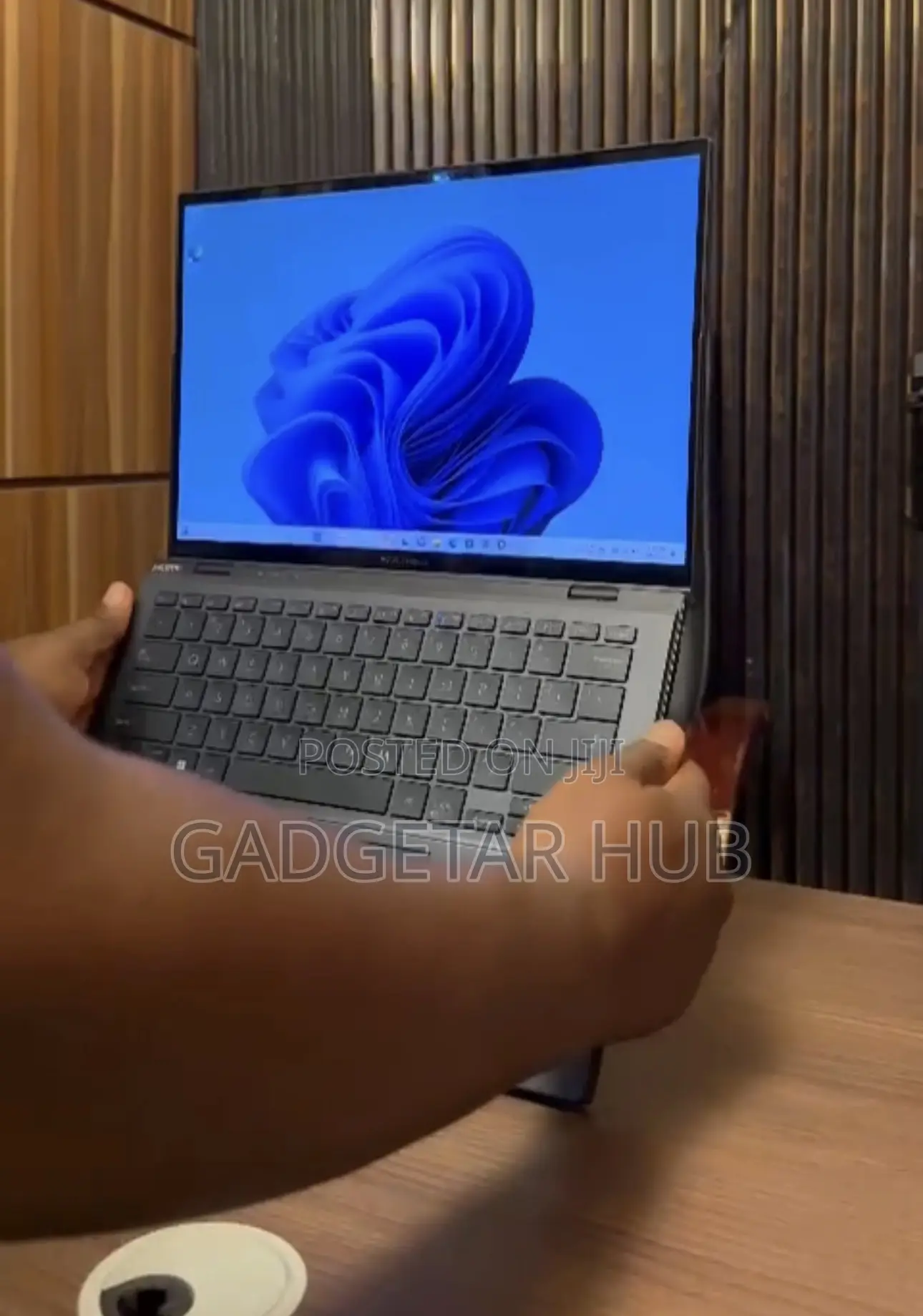 Laptop Asus Zenbook Duo 32GB Intel Core Ultra 9 SSD 1T