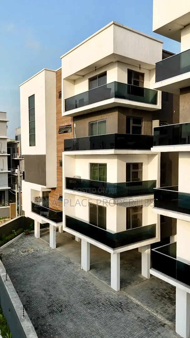 Furnished 2bdrm Apartment in Lekki Phase 1 for sale